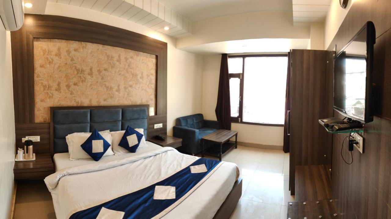 Hotel Krishna Katra  Eksteriør billede